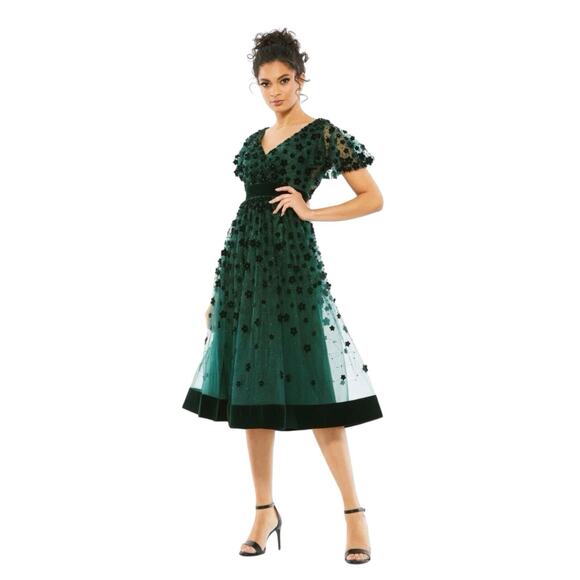 Mac Duggal 67854 Embellished Butterfly Sleeve Velvet Hem Midi Dress size 12 NWT - Picture 1 of 6